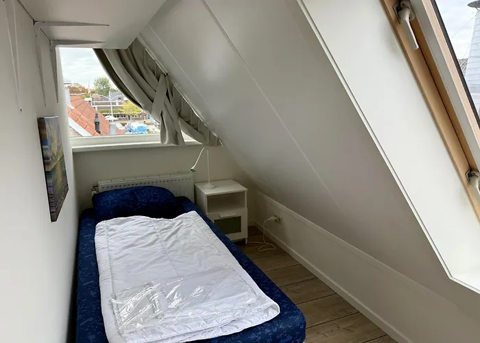 Weststraat 22 - - West 3p Appartement *